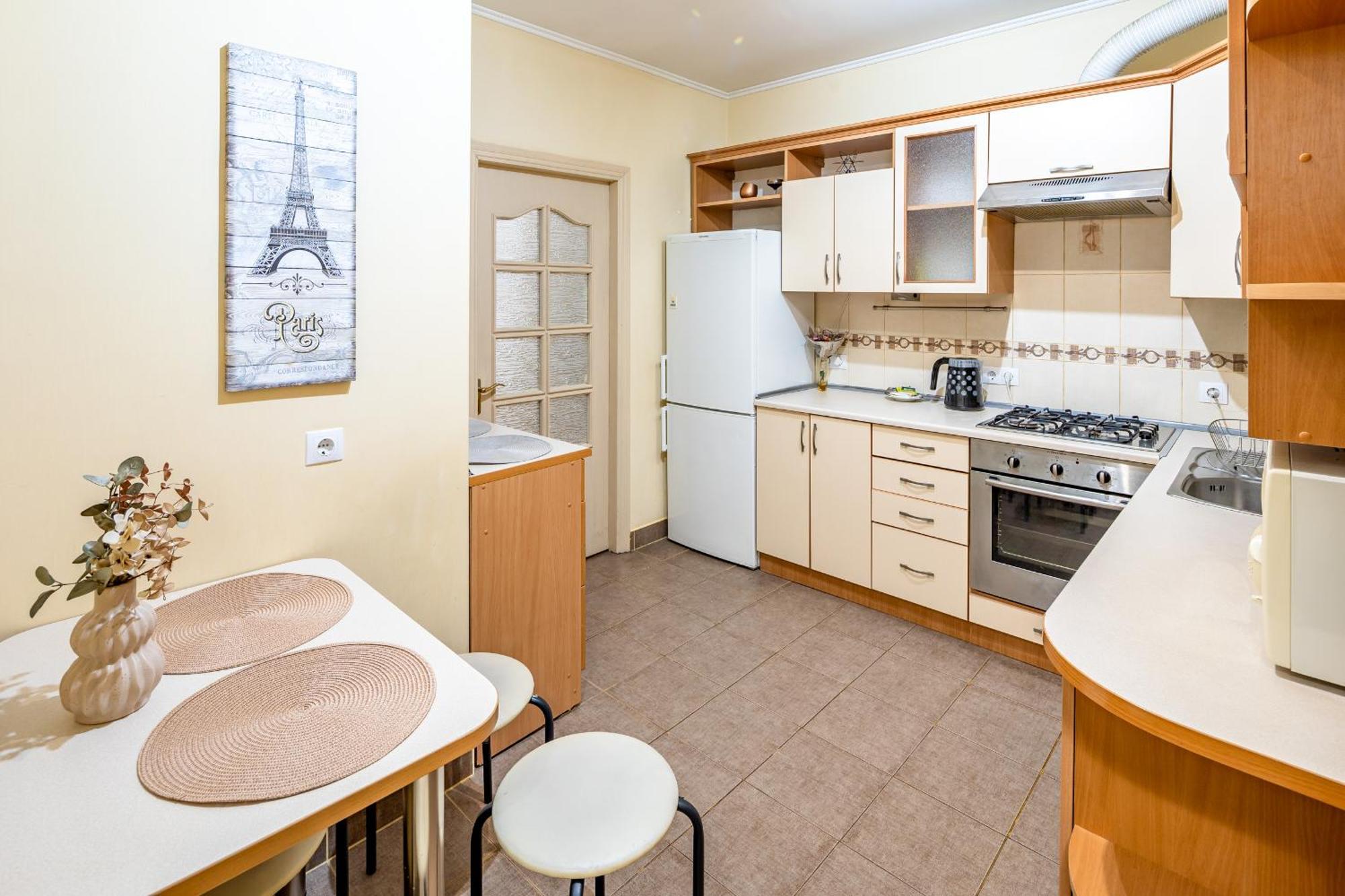 Just Another Comfy Apartment On The Main Squere. 2 Bedrooms, Own Heating, Ac Львов Экстерьер фото